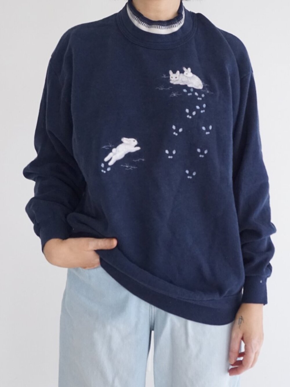 Vintage Top Stitch Navy Bunny Rabbit Animal Embroidered Garden Easter Sweater L
